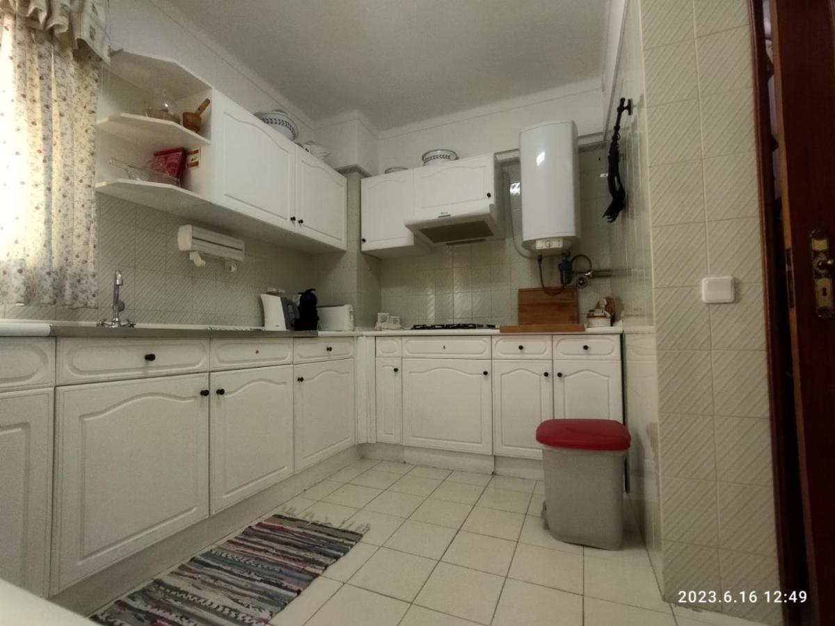 Cozy Apartment In Quarteira Exteriör bild