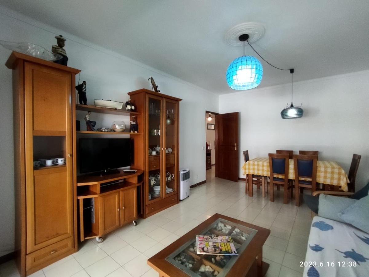 Cozy Apartment In Quarteira Exteriör bild