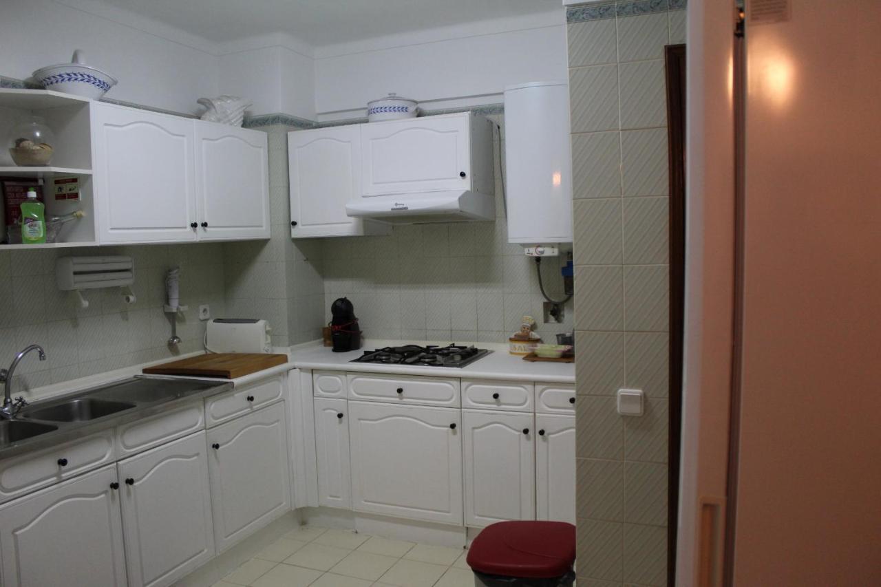 Cozy Apartment In Quarteira Exteriör bild